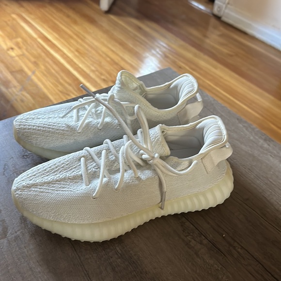 Yeezy adidas white on white size 7.5 men great condition used 2 times. - Picture 4 of 5